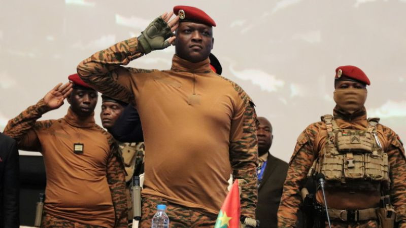 Осуетиха опит за убийството на лидера на хунтата в Буркина Фасо